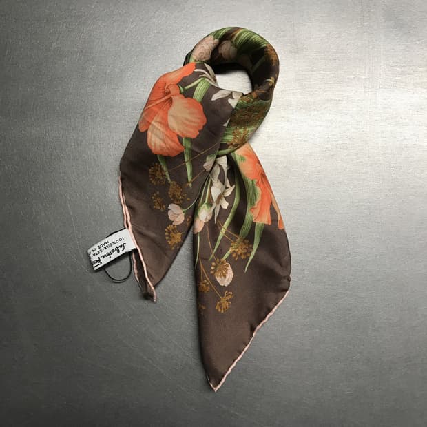 페레가모 실크 스카프