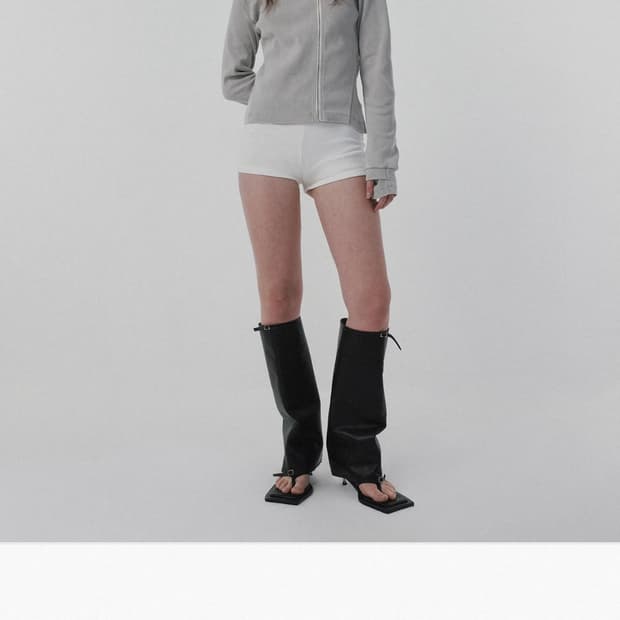 구해요!)스웨이드 사이드 지퍼 집업 구합니다