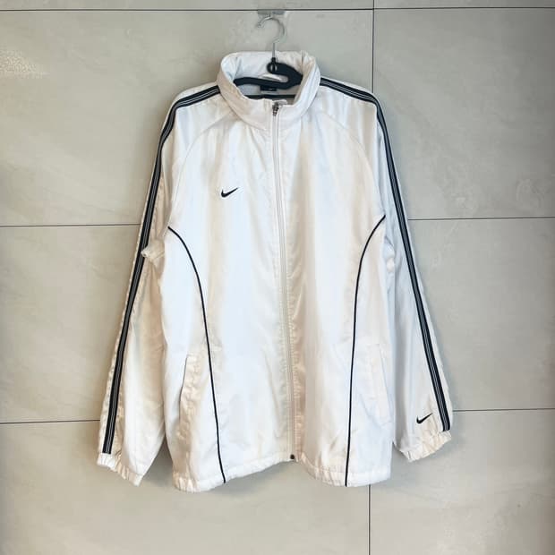 나이키 재팬라인 스우시 바람막이 자켓 화이트 (XL size)