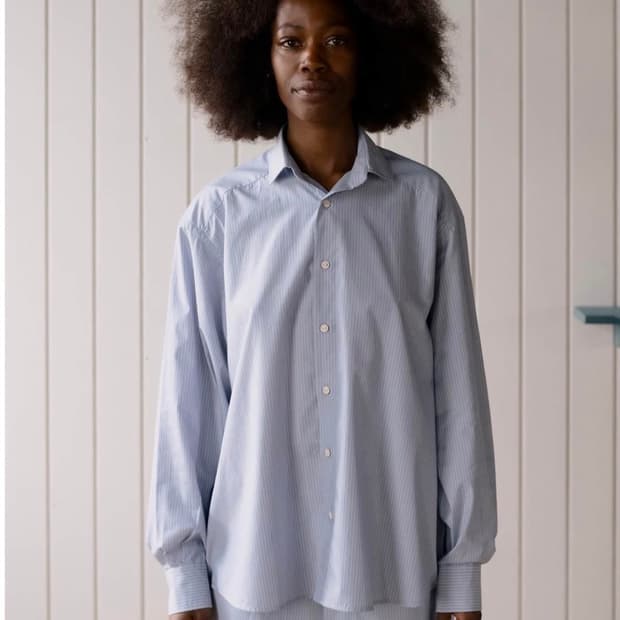 (M) 베이스레인지 Claude 스트라이프 셔츠