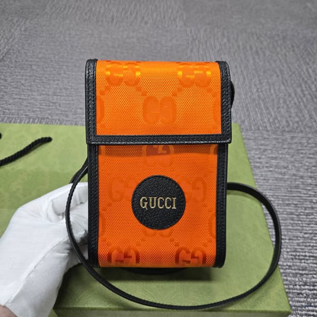 [특가][정품] 구찌 오프더그리드 폰홀더백