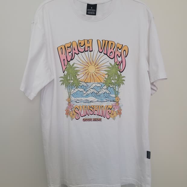 그루브라임 비치 바이브 반팔 티셔츠 화이트 S사이즈