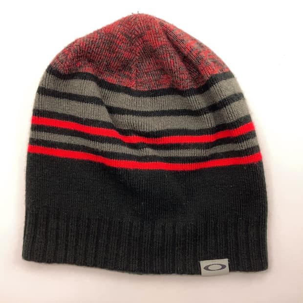 오클리 스트라이프 니트 비니 블랙 레드