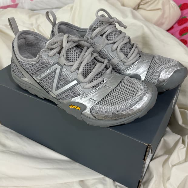 뉴발란스 미니머스 