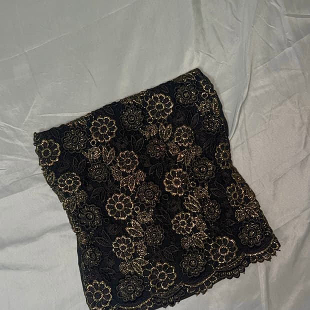 ✨vintage black gold fur lace top✨
