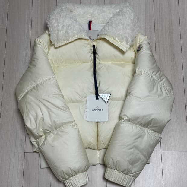 (새상품)몽클레어다운패딩(정품)