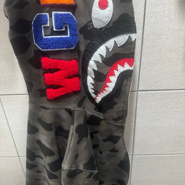 베이프 샤크 후드