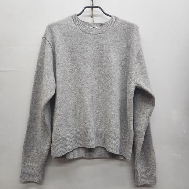 유니클로 그레이 니트(모) L(남여공용)