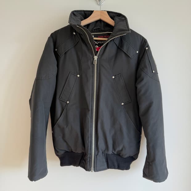 무스너클(MOOSE KNUCKLES) 다운 점퍼(CANADA)