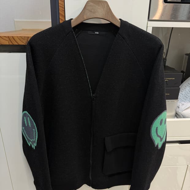 시스템옴므 멜팅 스마일 집업 가디건 100사이즈 판매합니다 !