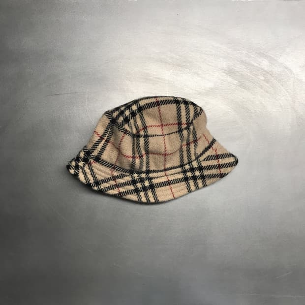 버버리 버킷햇 L