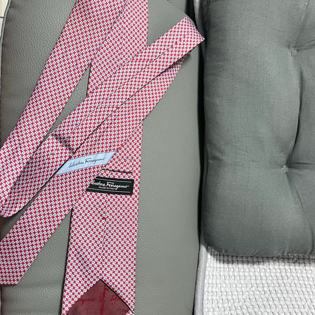 페레가모 넥타이