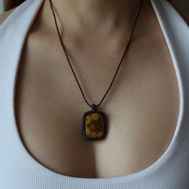 macrame stone necklace