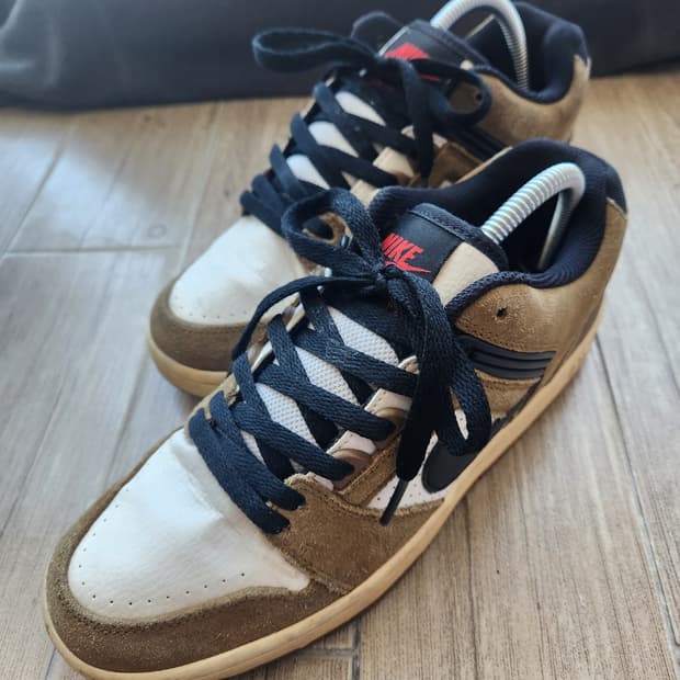 나이키 SB 에어포스 2 로우 이스케이프 (255)