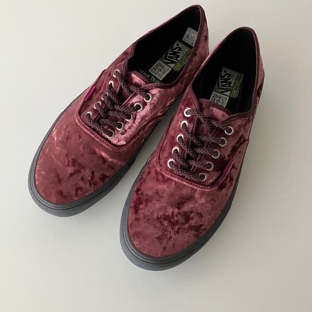 반스 커렌 x 노스트 x 어센틱 VR3 