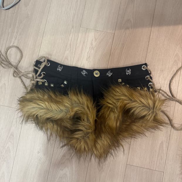 갸루맛 빈티지 퍼 숏츠