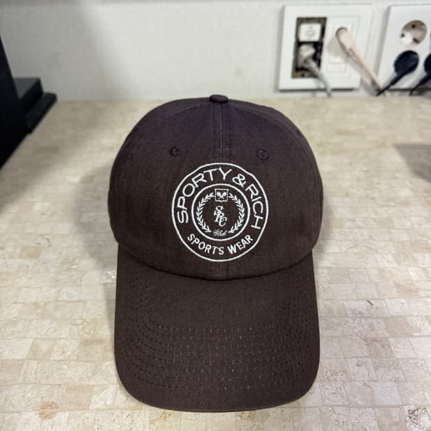 스포티앤리치 브라운 볼캡