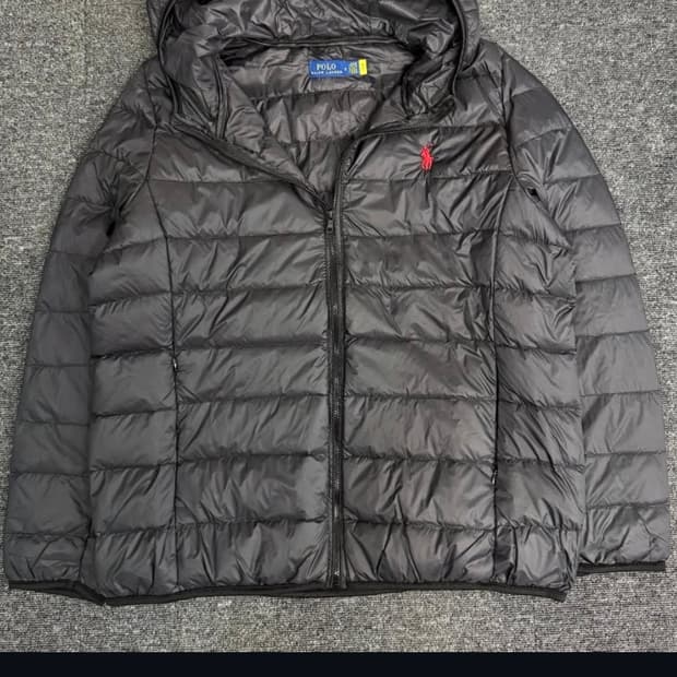폴로 경량패딩