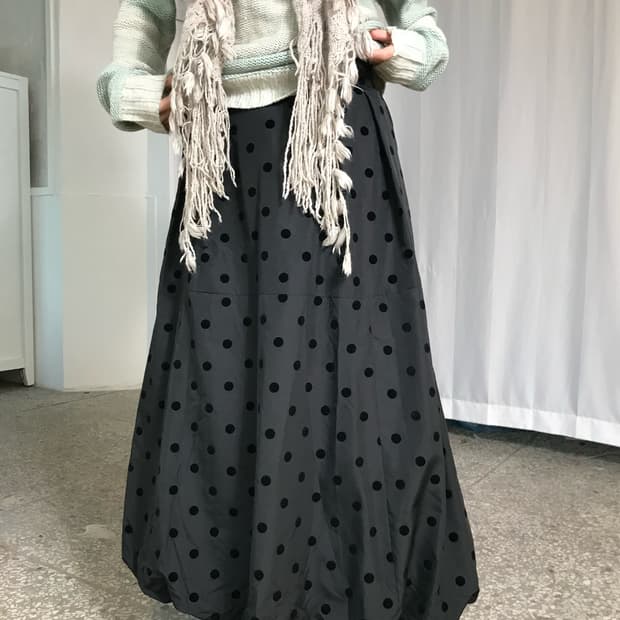 블랙 도트 스커트