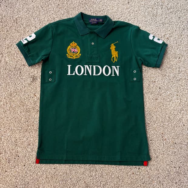 런던 폴로 카라티
