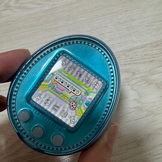 다마고치 4u+ 포플 포유플러스