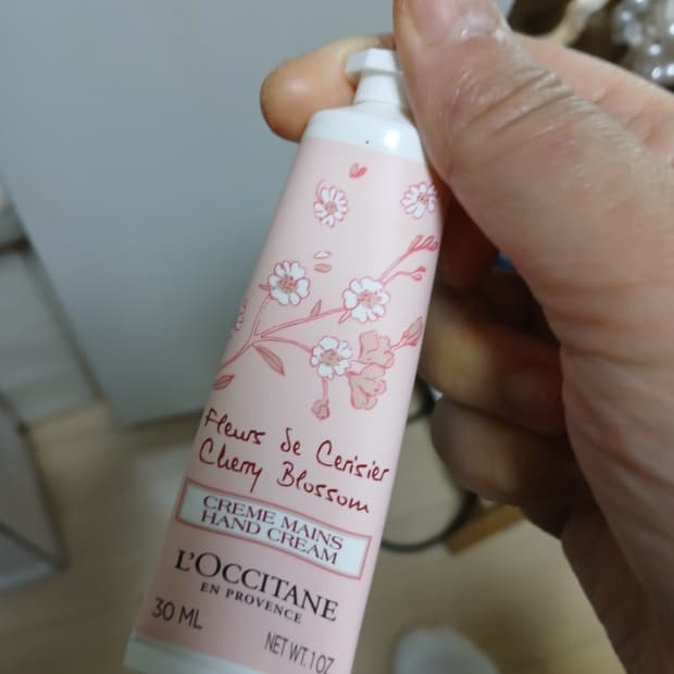 록시땅 체리블라썸 핸드크림 30ml 팝니다