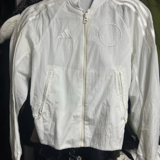 아디다스 X VRC 화이트 바람막이 자켓 아우터