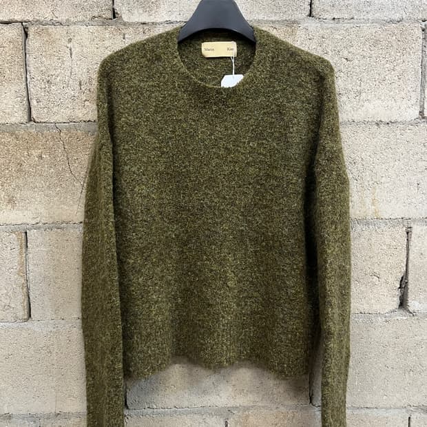 마땡킴 부클 알파카 니트