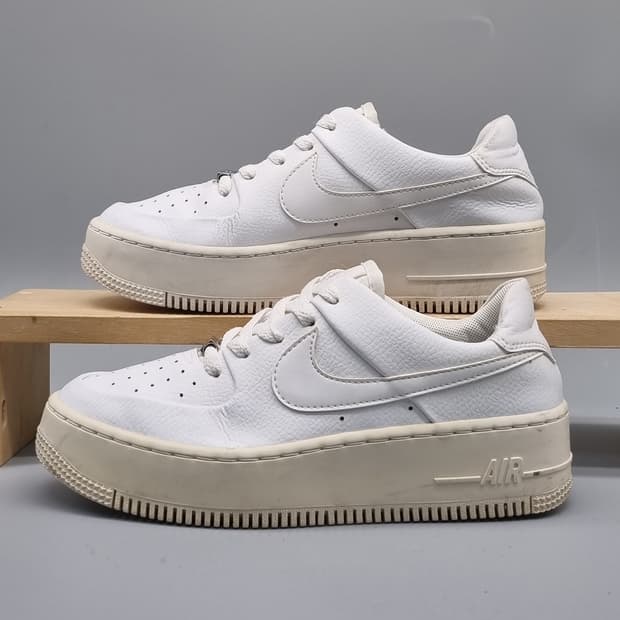 나이키 에어포스1 세이지로우 운동화245 