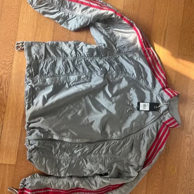 떠그클럽 × 아디다스 우븐 트랙탑 국내L