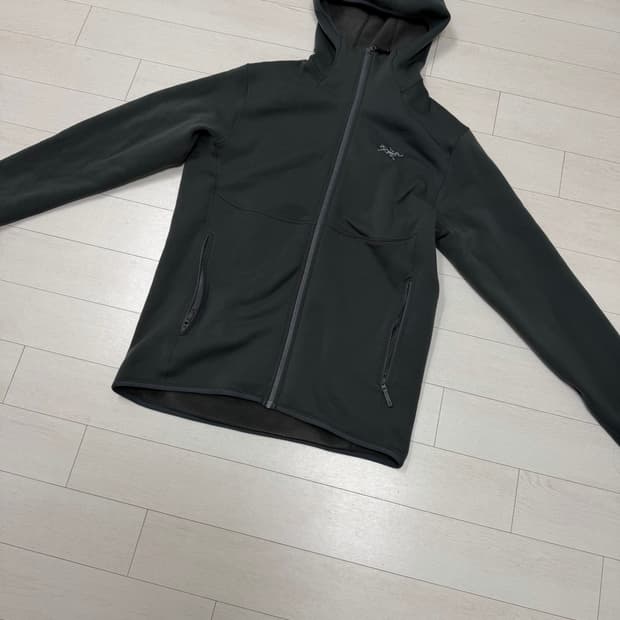 아크테릭스 카이어나이트 AR M 사이즈  상태 9.7/10  사진찍고 절