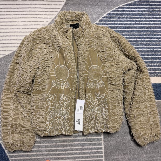 Who Decides War 후디사이즈워 허스크 다운 자켓 새상품