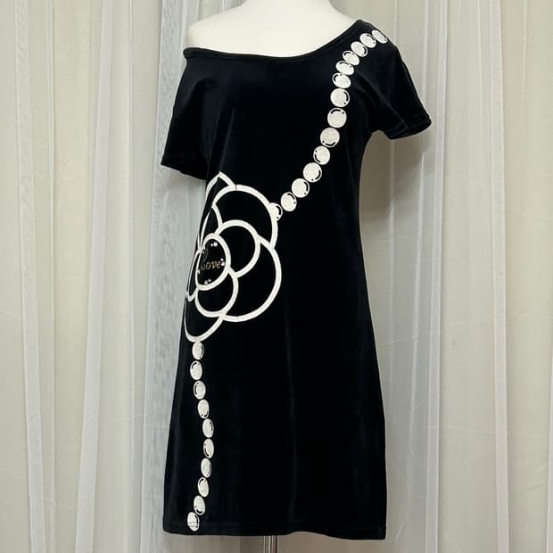 세실맥비 벨벳 슬림핏 미니원피스 로걀 오네걀