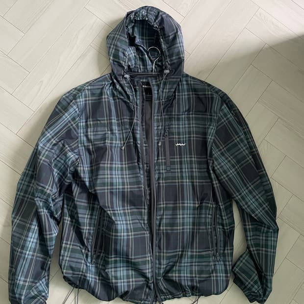 예스아이씨 Y.E.S 체크 바람막이