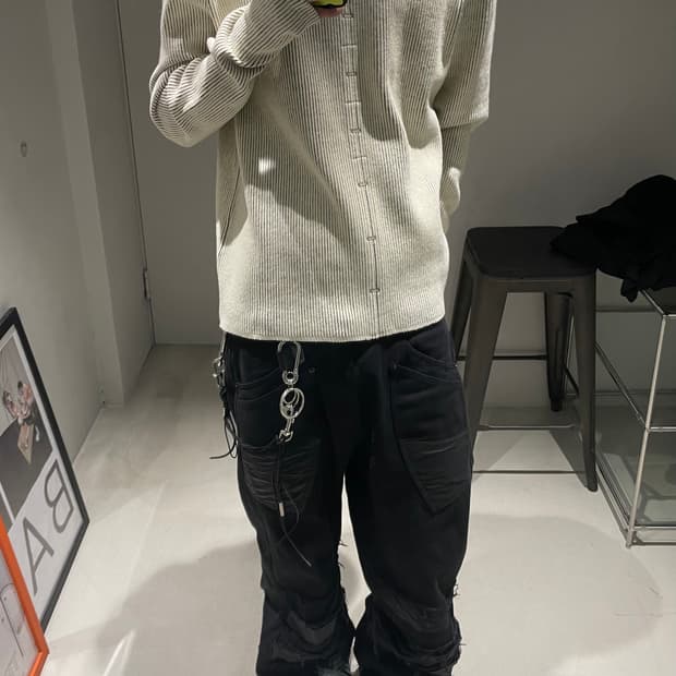 카르넷아카이브 메탈바 모크넥 니트