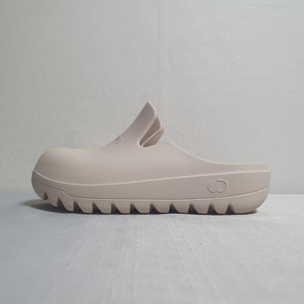 디스커버리 텐션 뮬 베이지 블로퍼 230mm