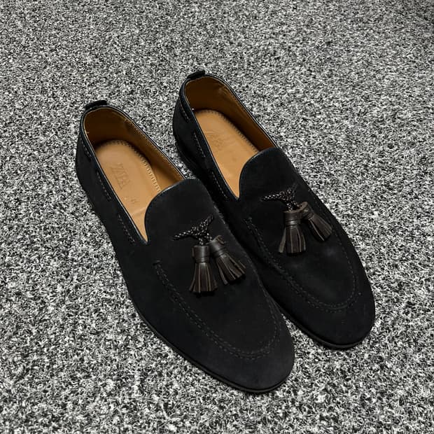 자라 ZARA 스웨이드 블랙 태슬 로퍼 구두 41