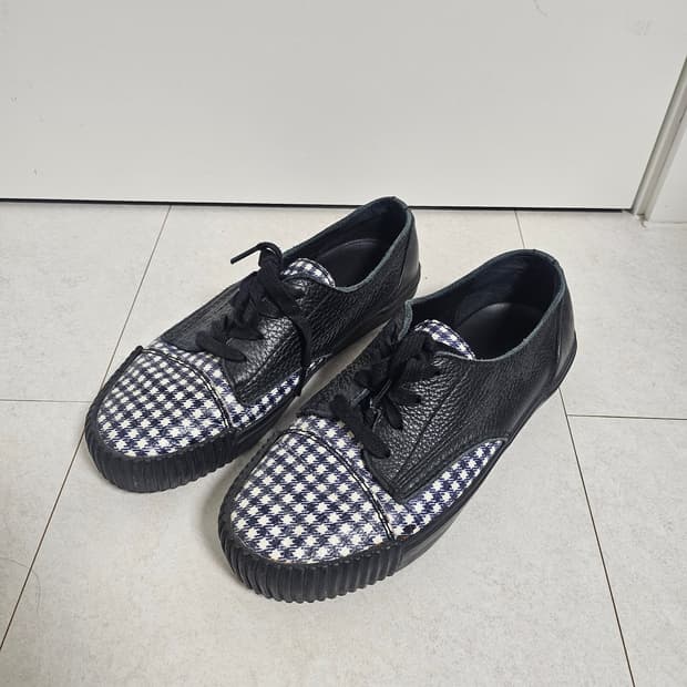 알렉산더 왕 Alexander Wang 스니커즈
