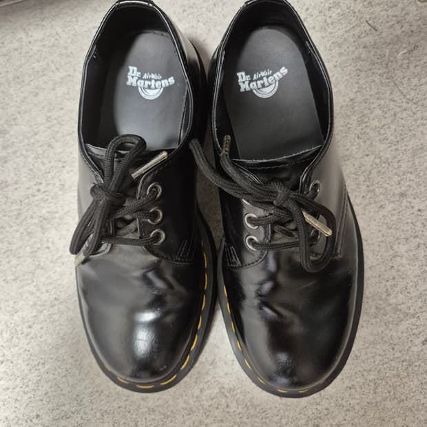 닥터마틴 쿼드 230