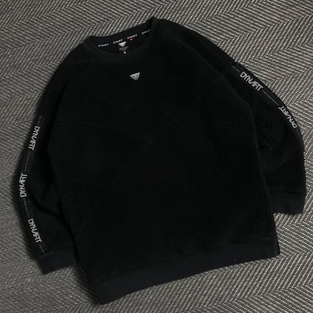 다이나핏 센터로고 블랙 플리스 맨투맨y 4823
