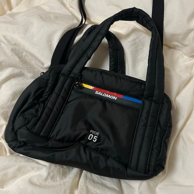살로몬 포쉬 패딩 토트백