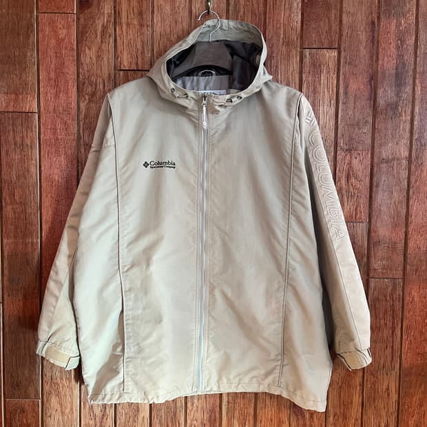 컬럼비아 베이지 바람막이