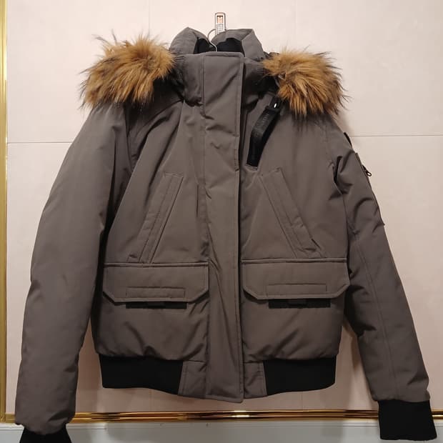 내셔널지오그래픽 정품 여성 숏패딩 85 (XS) 사이즈