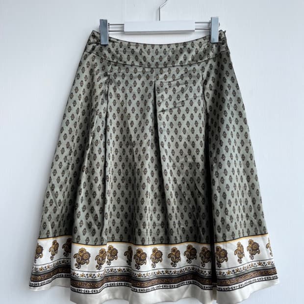 그린 에스닉 새틴 스커트