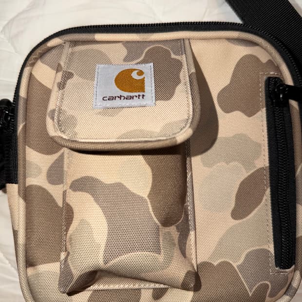 칼하트 윕 에센셜스 백 스몰 카모