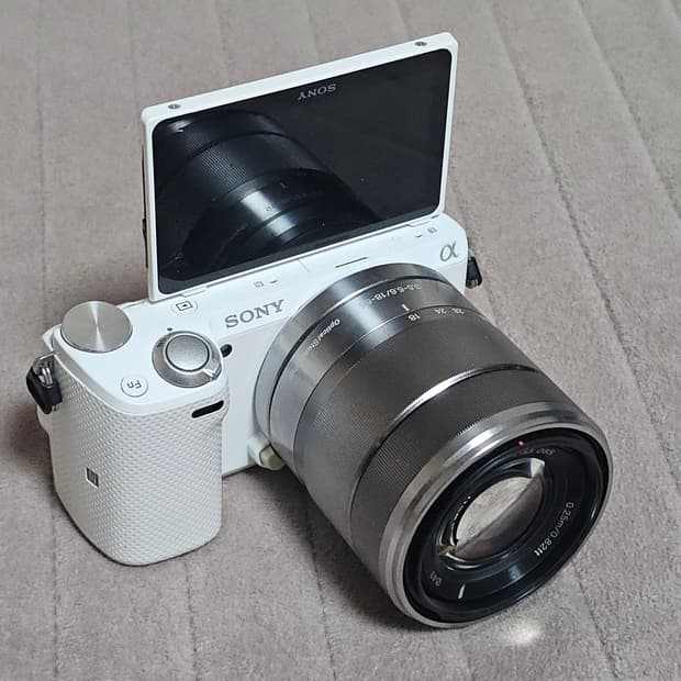 소니 NEX-5T 미러리스 카메라