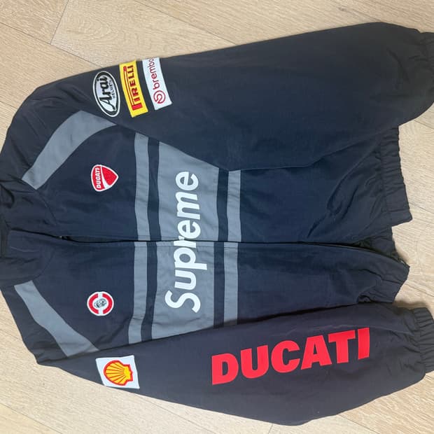 슈프림 두카티 트랙자켓 블랙 M