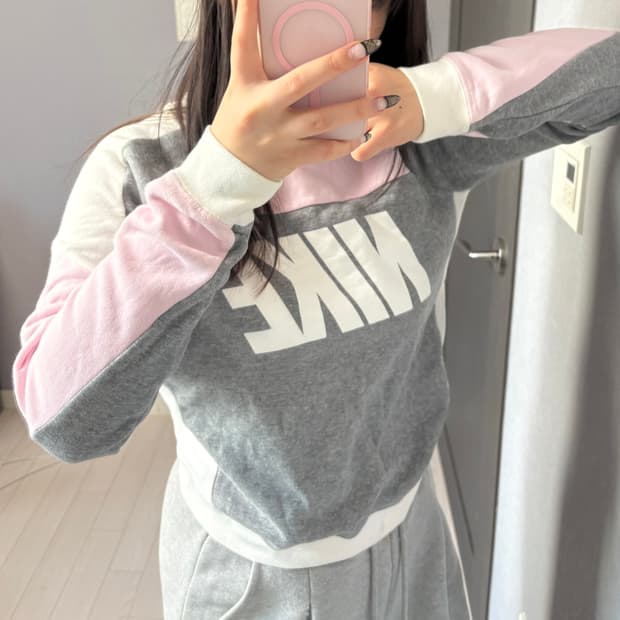 나이키 핑크 그레이 배색 맨투맨