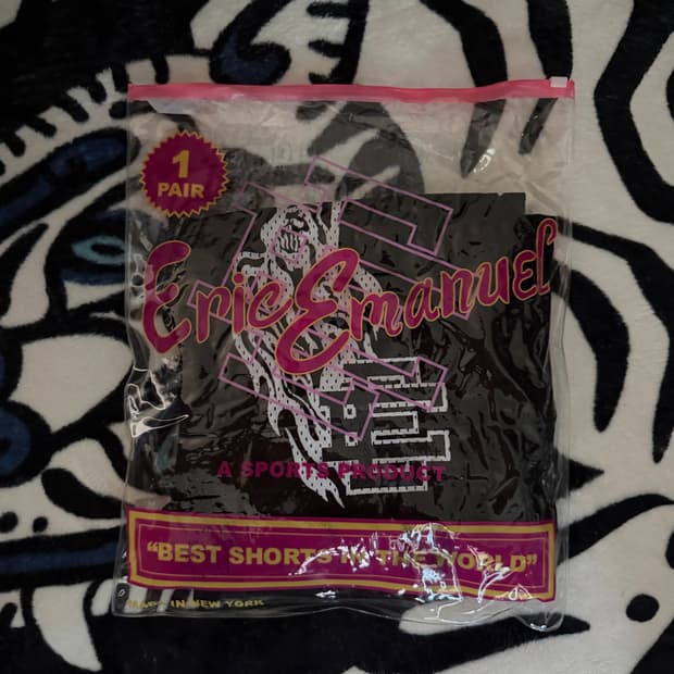 에릭 엠마누엘 x워렌로타스 쇼츠