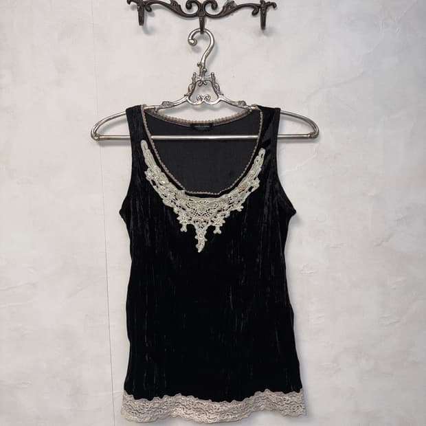 Black velvet lace sleeveless 